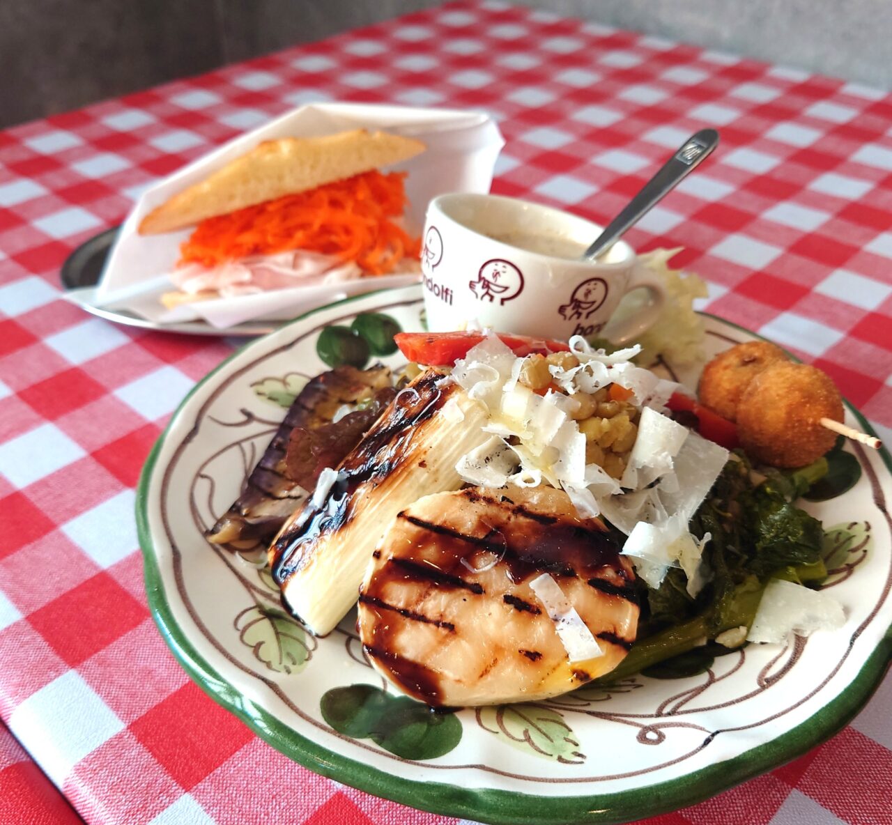 カフェテリア ハシミヤ