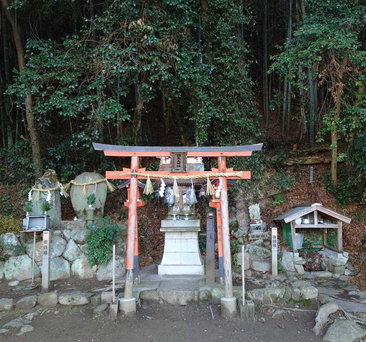 腰神神社