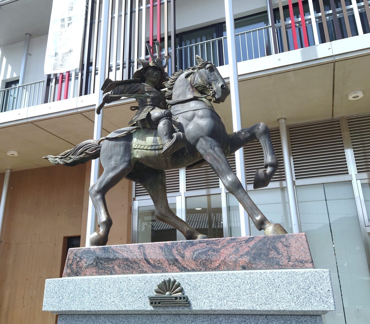 楠木正成ゆかりの地を桜でめぐる